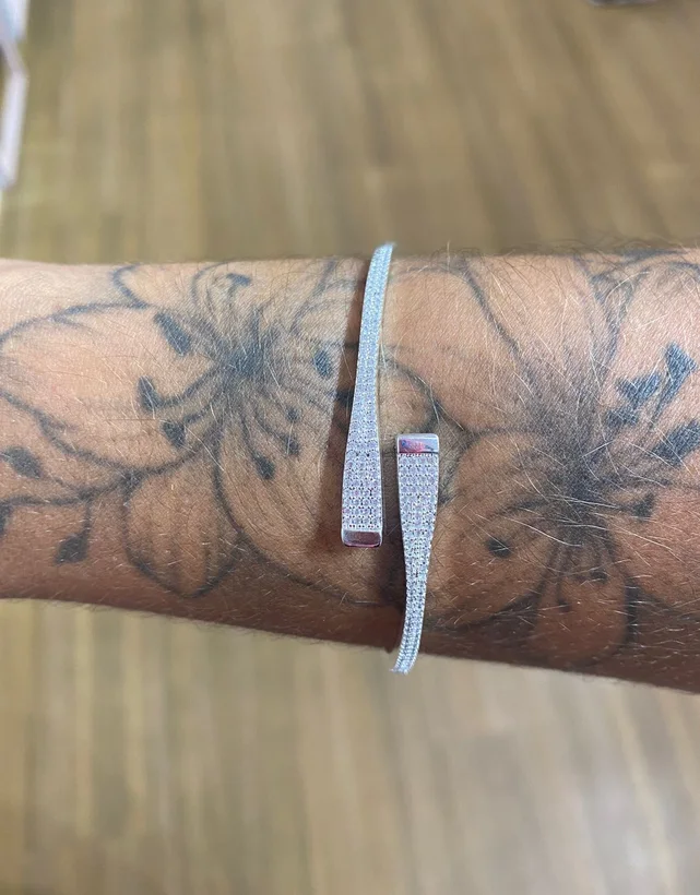 Bracelete Cravejado com Zircônia — Banhado a Prata 925