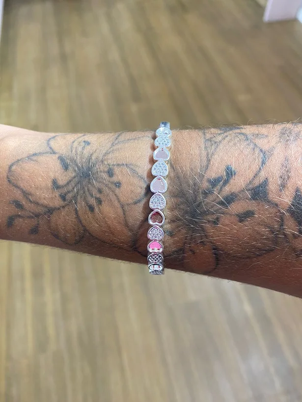Bracelete de Corações Cravejado — Banhado a Prata 925