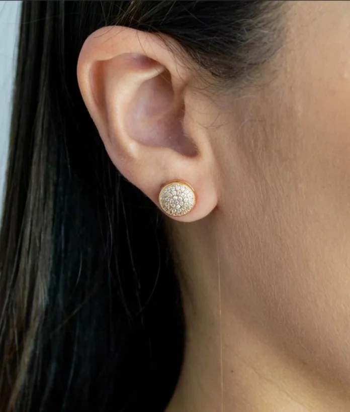 Brinco Botão com Zircônia — Banhado a Ouro 18k