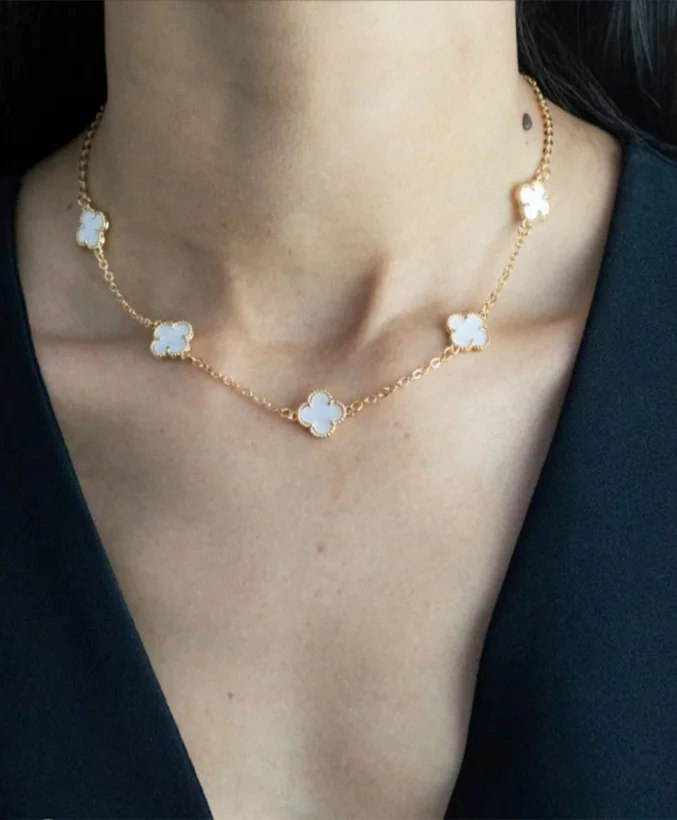 Choker Trevos Virgínia — Madre Pérola - Banhado a Ouro 18k