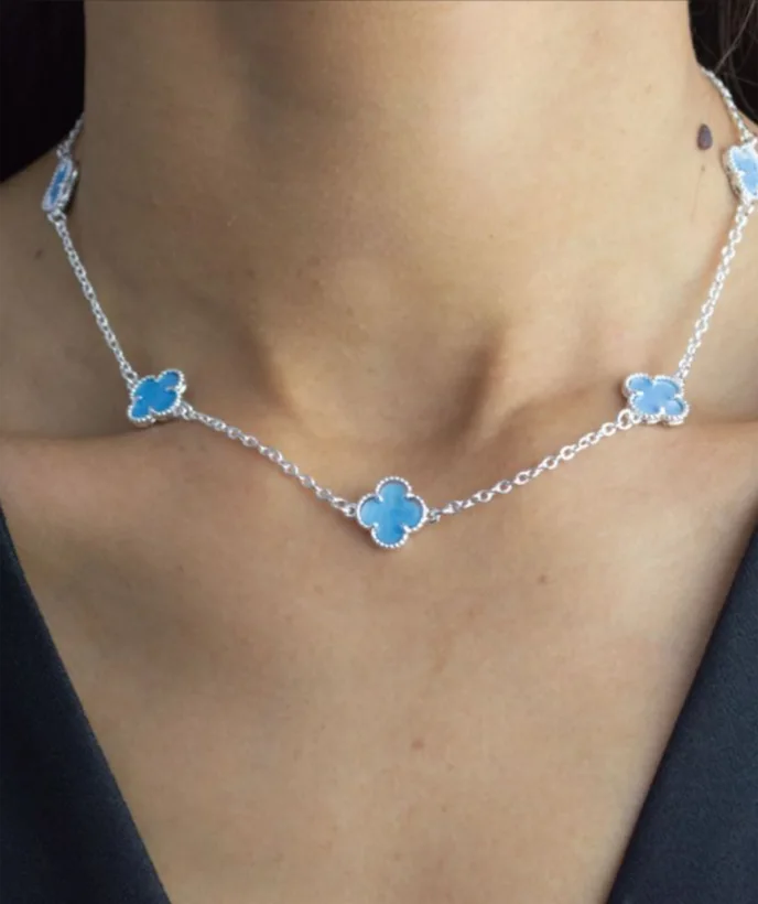 Choker Trevos Virgínia — Azul Bebê - Banhado a Prata 925