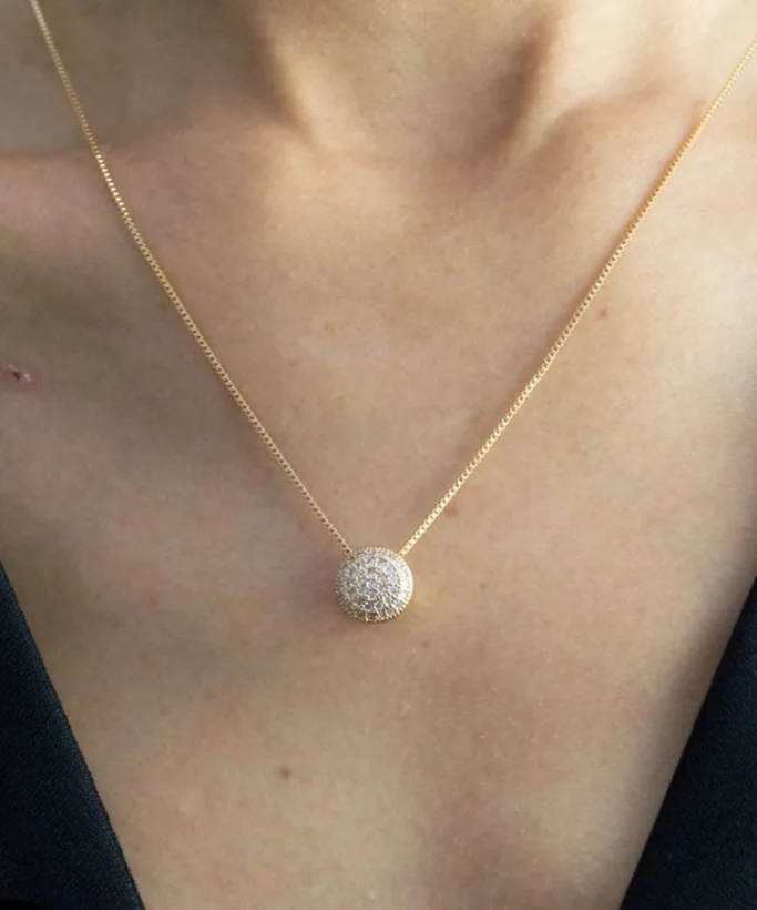 Colar Pingente Botão Zircônias — Banhado a Ouro 18k