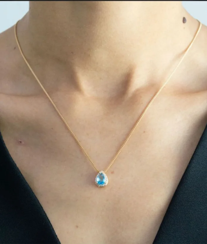 Colar Gota Azul com Zircônias — Banhado a Ouro 18k