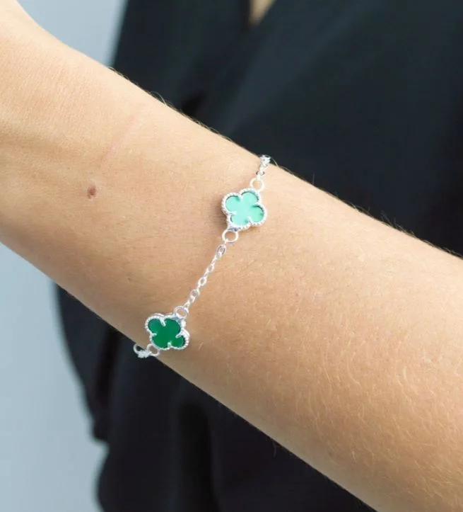 Pulseira Três Trevos Virgínia Verde — Banhado a Prata 925